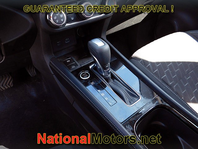 Nissan Kicks Vehicle Full-screen Gallery Image 17