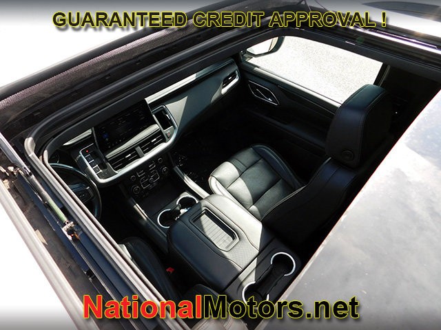 Chevrolet Suburban Vehicle Full-screen Gallery Image 14