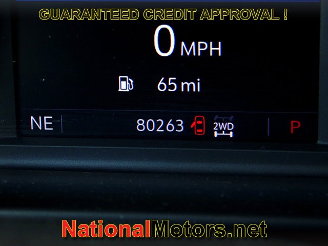 Chevrolet Suburban Vehicle Full-screen Gallery Image 28