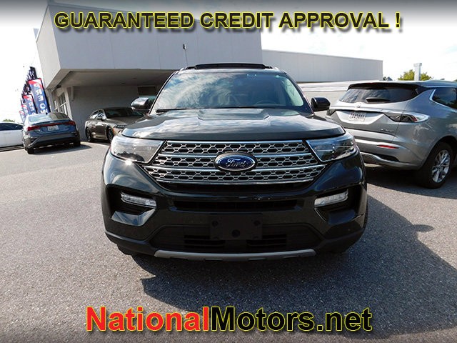 Ford Explorer Vehicle Full-screen Gallery Image 03