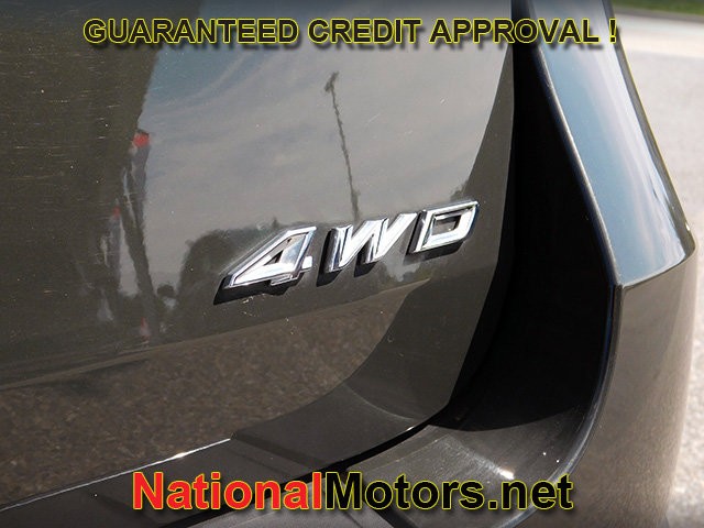 Ford Explorer Vehicle Full-screen Gallery Image 10