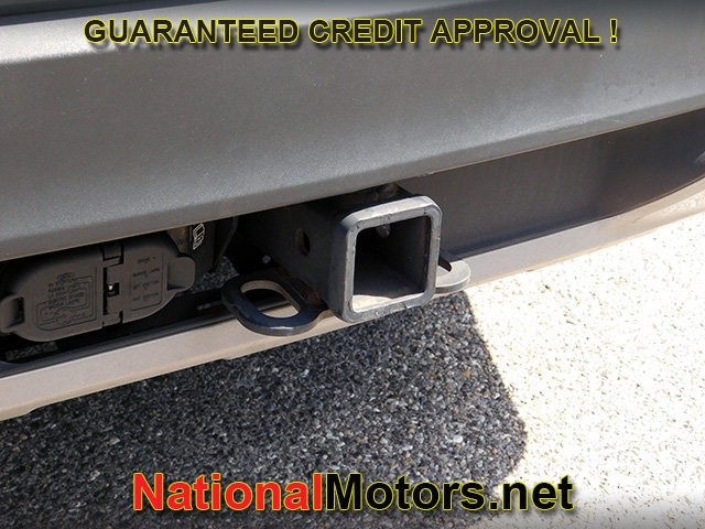 Ford Explorer Vehicle Full-screen Gallery Image 11