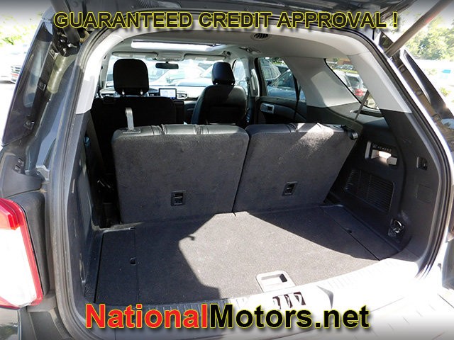 Ford Explorer Vehicle Full-screen Gallery Image 12