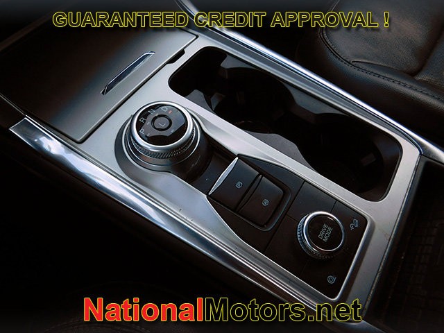 Ford Explorer Vehicle Full-screen Gallery Image 32