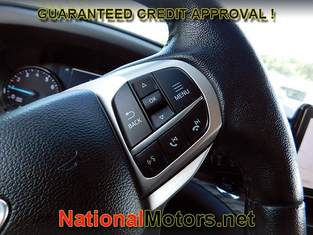 Ford Explorer Vehicle Full-screen Gallery Image 33