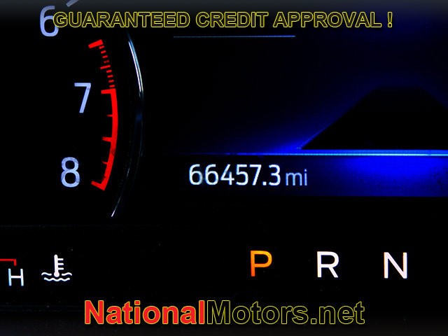Ford Explorer Vehicle Full-screen Gallery Image 35