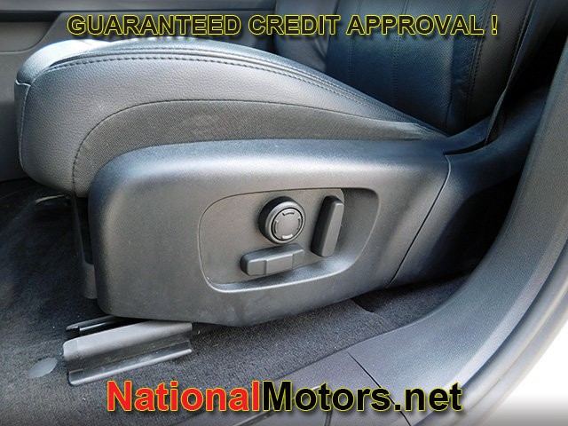 Land Rover Range Rover Evoque Vehicle Full-screen Gallery Image 19