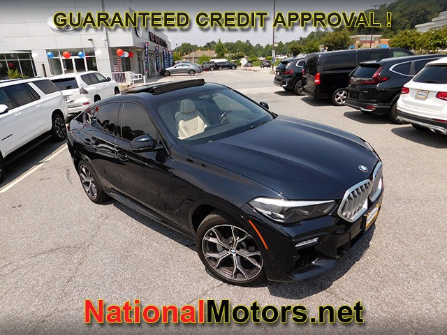 BMW X6 Vehicle Full-screen Gallery Image 02