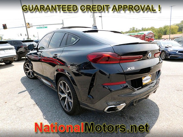 BMW X6 Vehicle Full-screen Gallery Image 07