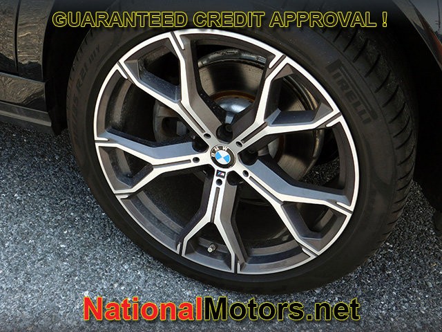 BMW X6 Vehicle Full-screen Gallery Image 12