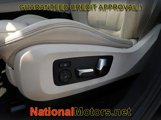 BMW X6 Vehicle Full-screen Gallery Image 21