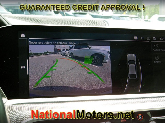 BMW X6 Vehicle Full-screen Gallery Image 24