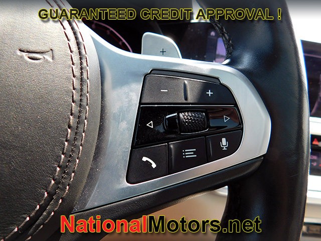 BMW X6 Vehicle Full-screen Gallery Image 28