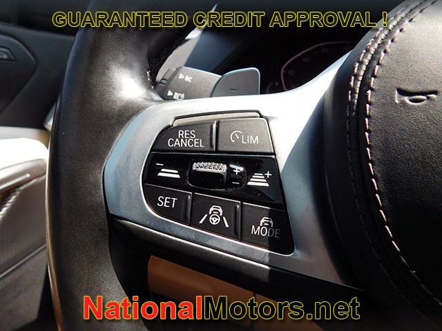 BMW X6 Vehicle Full-screen Gallery Image 29