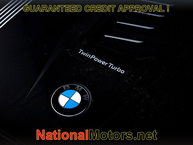 BMW X6 Vehicle Full-screen Gallery Image 32