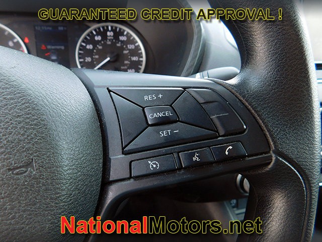Nissan Sentra Vehicle Full-screen Gallery Image 20