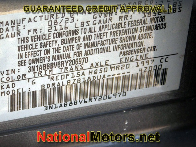 Nissan Sentra Vehicle Full-screen Gallery Image 25