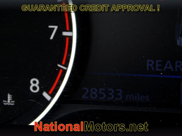 Nissan Altima Vehicle Full-screen Gallery Image 20