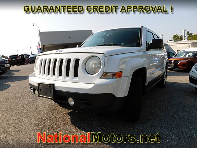Jeep Patriot Vehicle Full-screen Gallery Image 03
