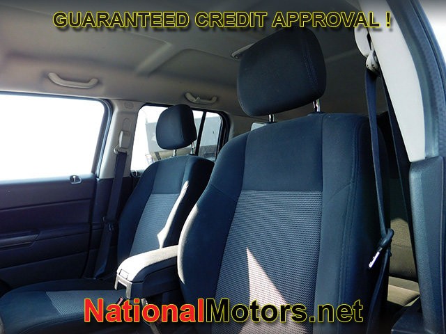 Jeep Patriot Vehicle Full-screen Gallery Image 13