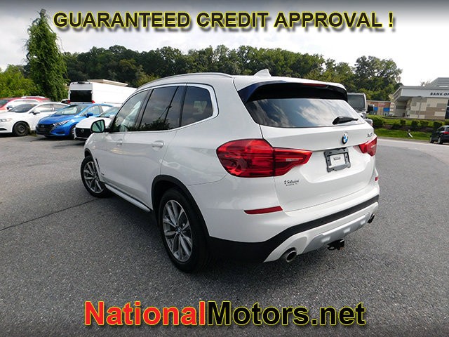 BMW X3 Vehicle Full-screen Gallery Image 07