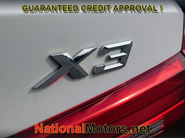 BMW X3 Vehicle Full-screen Gallery Image 10