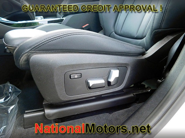 BMW X3 Vehicle Full-screen Gallery Image 22