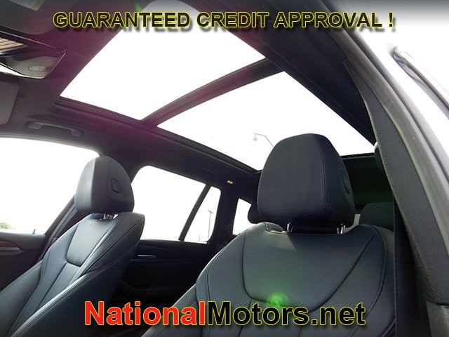 BMW X3 Vehicle Full-screen Gallery Image 23