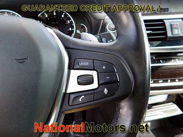BMW X3 Vehicle Full-screen Gallery Image 28