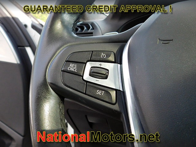 BMW X3 Vehicle Full-screen Gallery Image 29