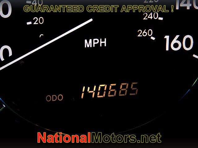 Toyota Avalon Vehicle Full-screen Gallery Image 27