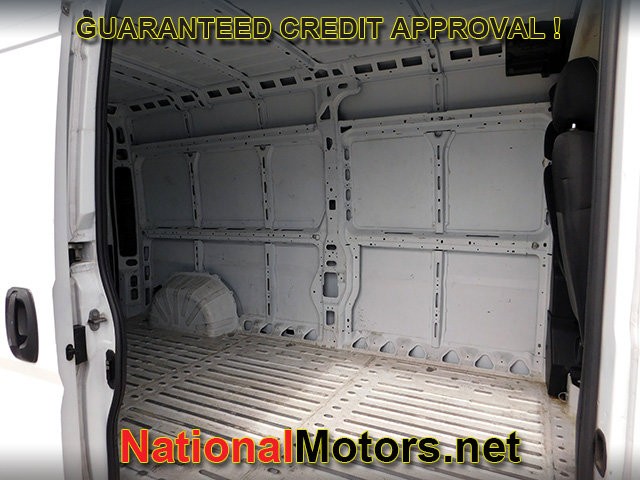 Ram ProMaster Cargo Van Vehicle Full-screen Gallery Image 06