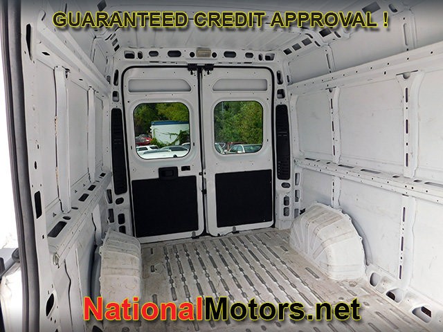 Ram ProMaster Cargo Van Vehicle Full-screen Gallery Image 07