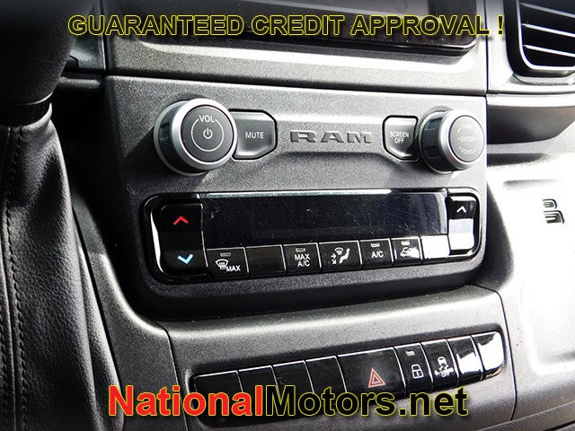Ram ProMaster Cargo Van Vehicle Full-screen Gallery Image 12