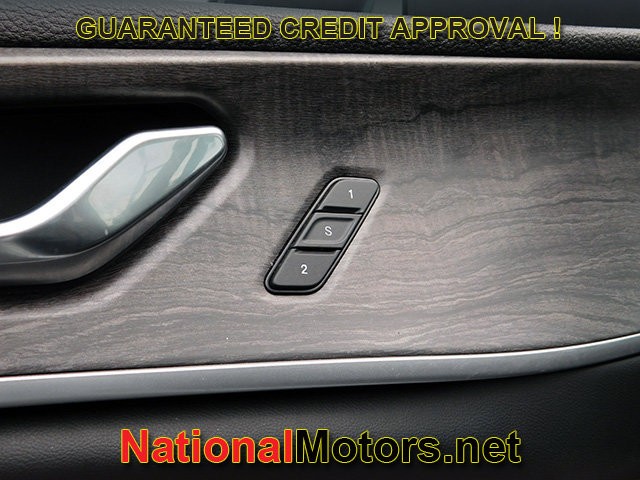 Jeep Grand Cherokee 4xe Vehicle Full-screen Gallery Image 20