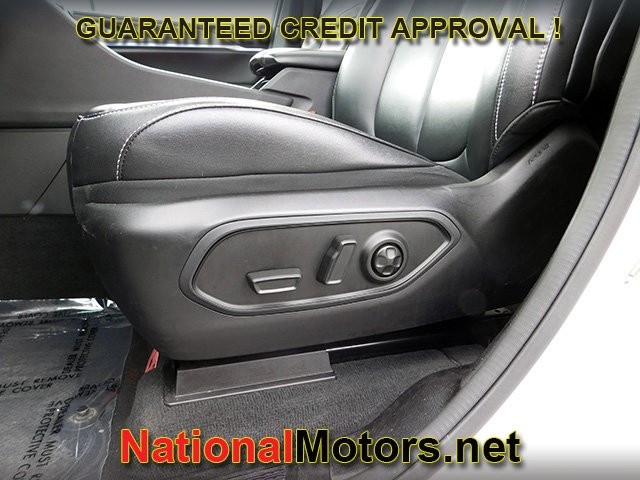 Jeep Grand Cherokee 4xe Vehicle Full-screen Gallery Image 21