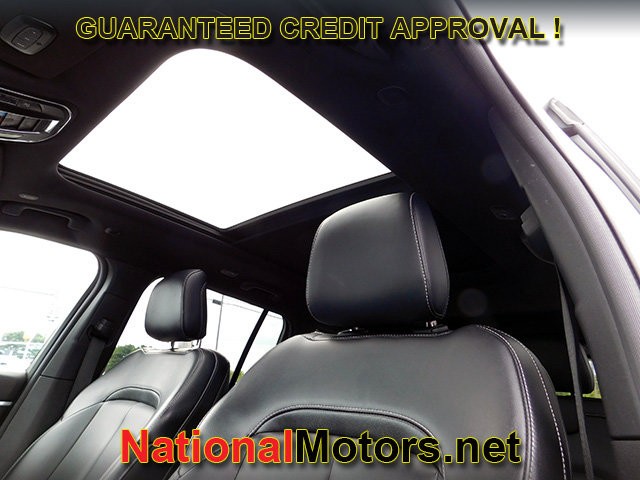 Jeep Grand Cherokee 4xe Vehicle Full-screen Gallery Image 22