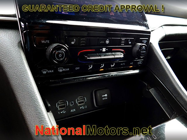 Jeep Grand Cherokee 4xe Vehicle Full-screen Gallery Image 24