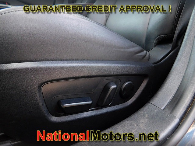 Mazda CX-30 Vehicle Full-screen Gallery Image 15