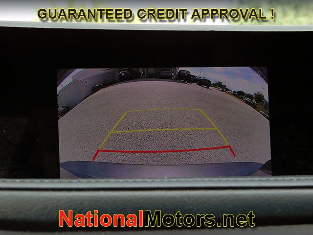 Mazda CX-30 Vehicle Full-screen Gallery Image 17