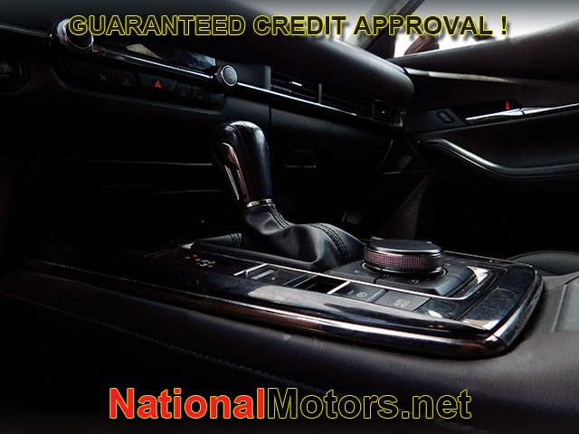 Mazda CX-30 Vehicle Full-screen Gallery Image 19