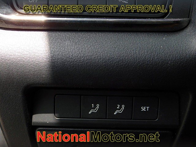 Mazda CX-30 Vehicle Full-screen Gallery Image 22