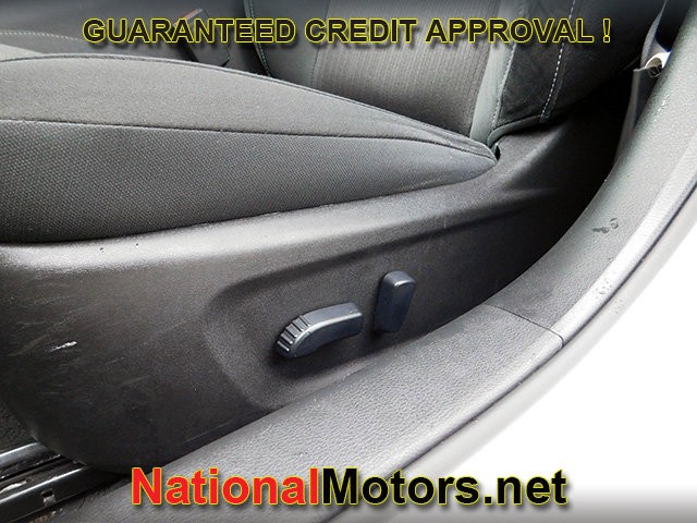 Nissan Altima Vehicle Full-screen Gallery Image 14
