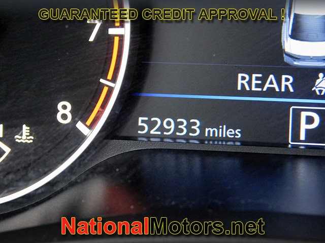Nissan Altima Vehicle Full-screen Gallery Image 20