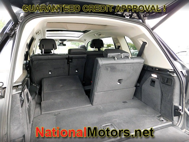 BMW X7 Vehicle Full-screen Gallery Image 10