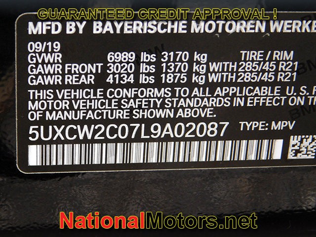 BMW X7 Vehicle Full-screen Gallery Image 31