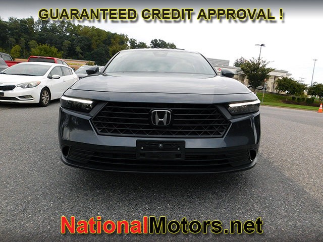 Honda Accord Sedan Vehicle Full-screen Gallery Image 03