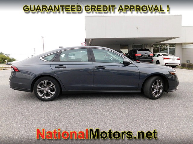 Honda Accord Sedan Vehicle Full-screen Gallery Image 05