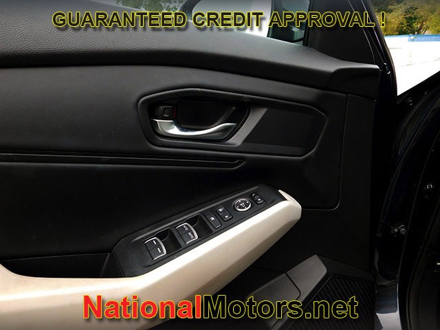 Honda Accord Sedan Vehicle Full-screen Gallery Image 13