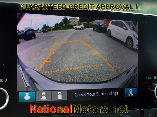 Honda Accord Sedan Vehicle Full-screen Gallery Image 16